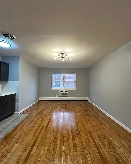 128 E7th St #104 — Photo 2