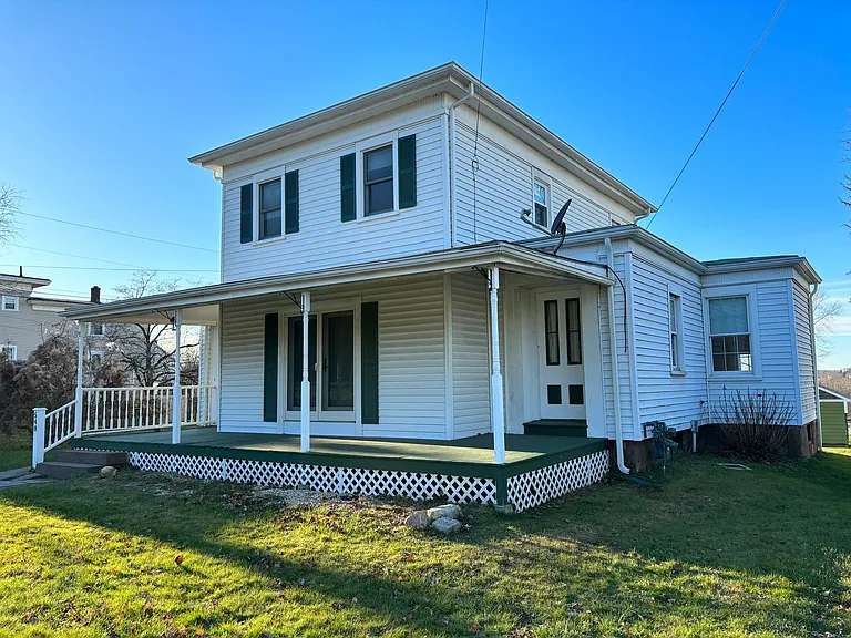 548 Main Street - Rainbow Pod — Photo 1