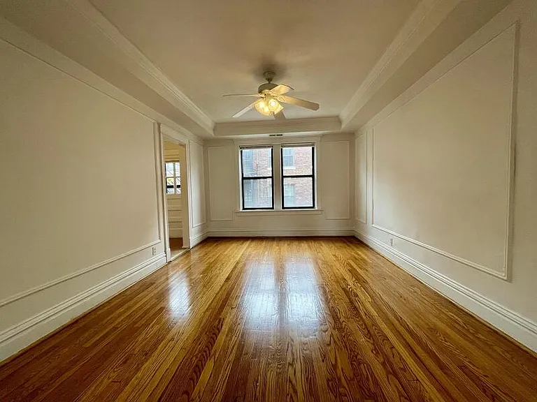 6323 S Rosebury Ave #2E — Photo 4