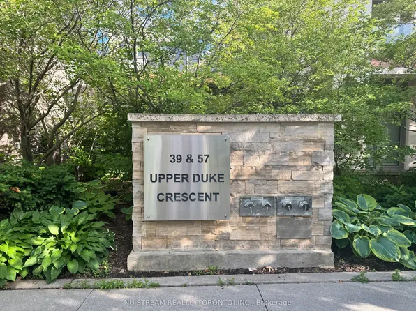 39 Upper Duke Cres, Markham, ON