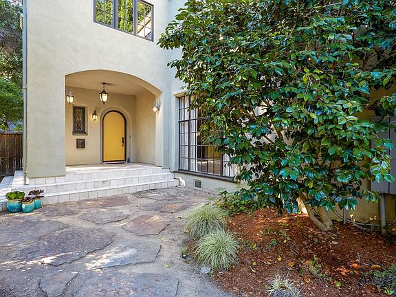 3rd image of 275 Southwood Dr
