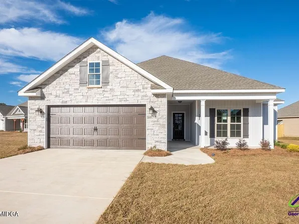 210 Huxley Ter, Bonaire, GA 31005