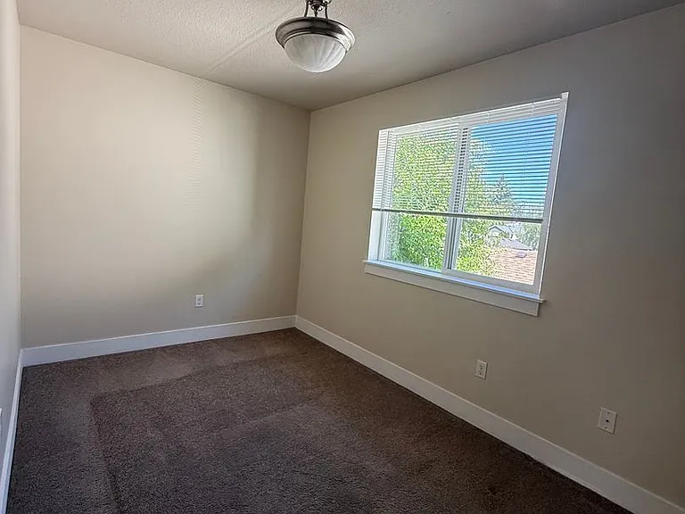 8527-8539 SE Clinton 7 plex — Photo 7