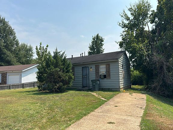 2nd image of 391 Washburn Dr