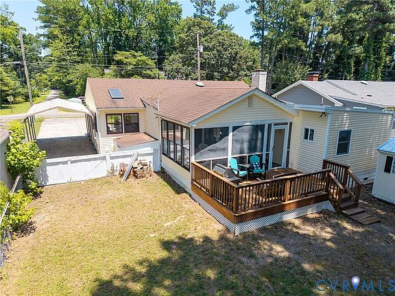 2nd image of 742 Shore Dr