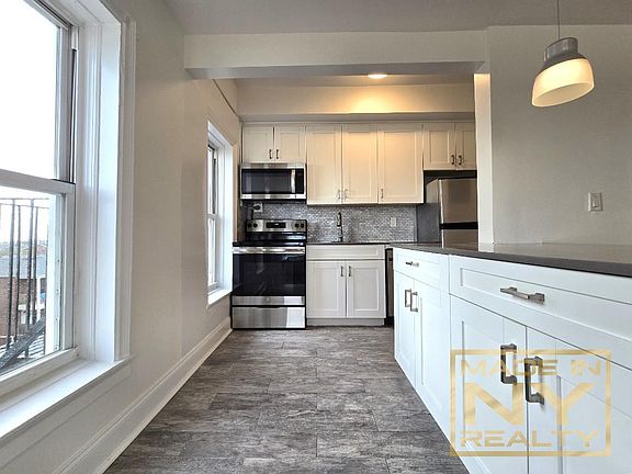 2nd image of 12220 Ocean Promenade APT 4M