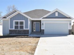 326 Fairview Cir, Platte City, MO 64079