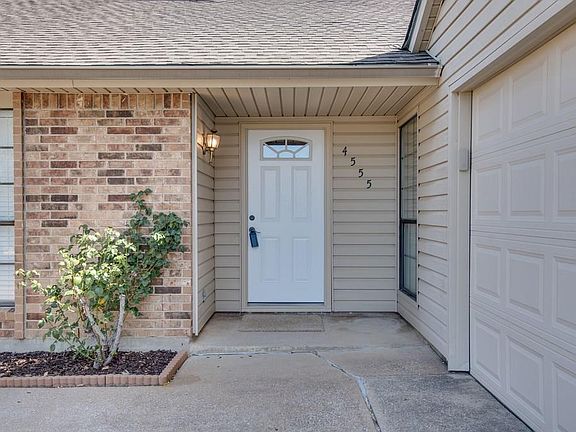 4th image of 4555 Sugarbush Ct