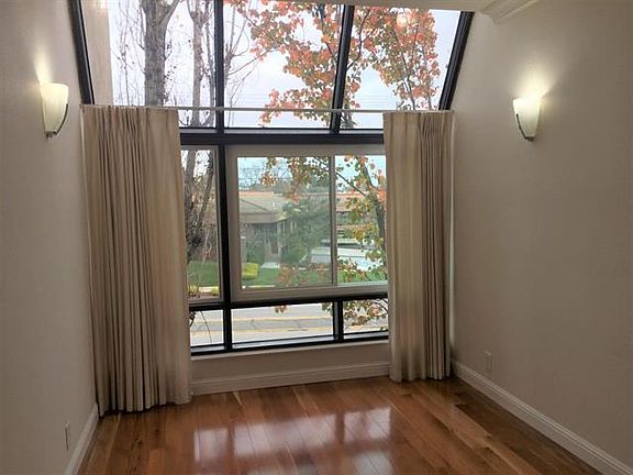 2nd image of 425 N El Camino Real Unit 207