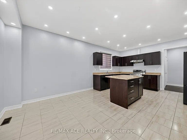 10 Gusul Ave — Photo 19