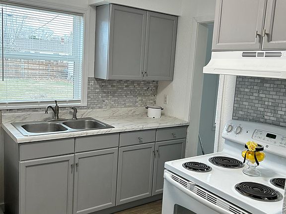 5th image of 1428 McPherson Ave