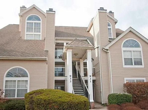 933 Hillside Lake Ter APT 109, Gaithersburg, MD 20878