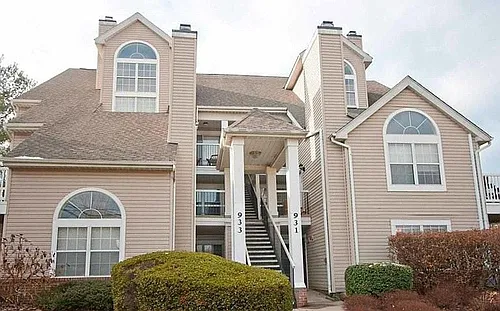 933 Hillside Lake Ter Photo 1