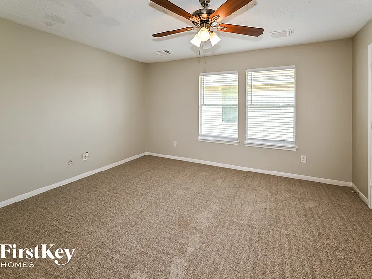 18410 Steamboat Inn Dr — Photo 9