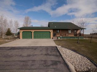 495 3rd Ave, Davenport, ND 58021