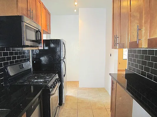 Rented by City Connections Realty | media 17