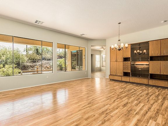 3rd image of 8127 E Apache Plumb Dr