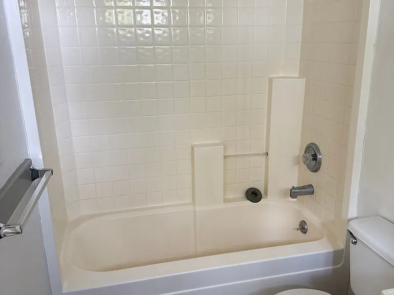 611 Elko Ave — Photo 7