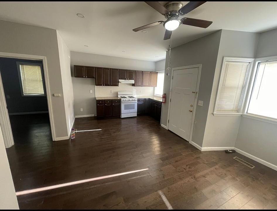 2nd image of 341 10th Ave Floor 1