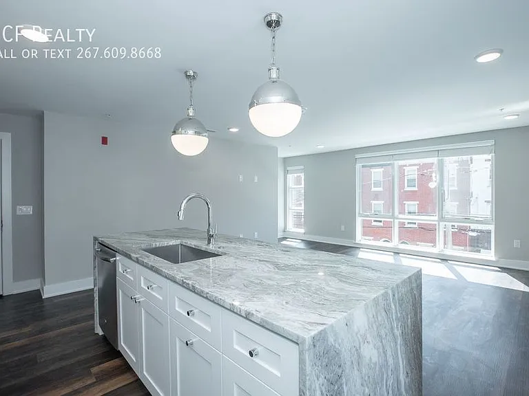 817 N 20th St #10 — Photo 8