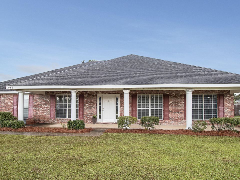 1st image of 10168 Lake Forest Dr