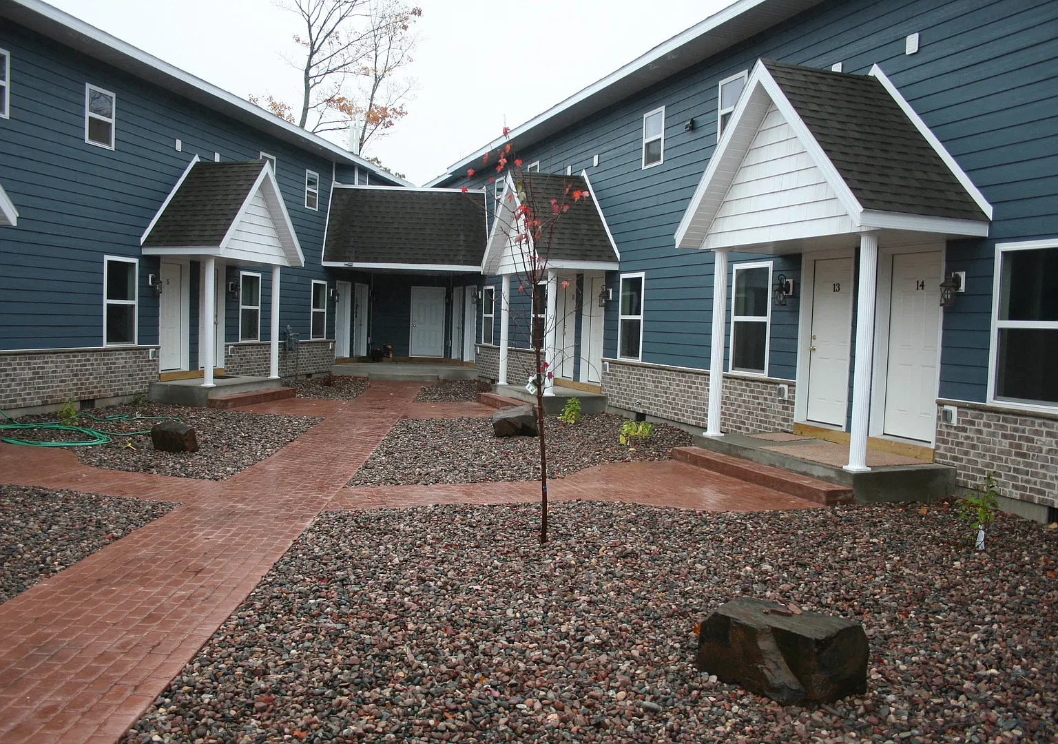 Wedgewood 2747 Scenic Drive — Photo 1