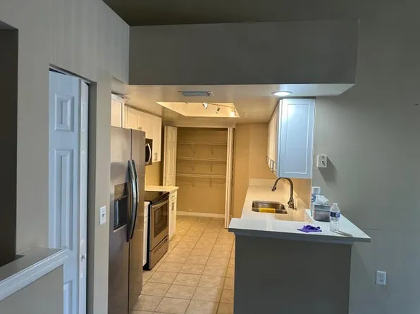 4197 N Haverhill Rd APT 215, West Palm Beach, FL 33417