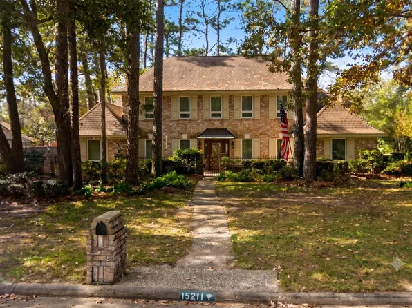 15211 Rainhollow Dr, Houston, TX 77070