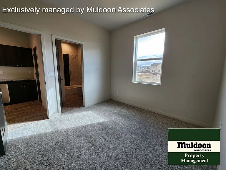 898 S Harmony Dr — Photo 5