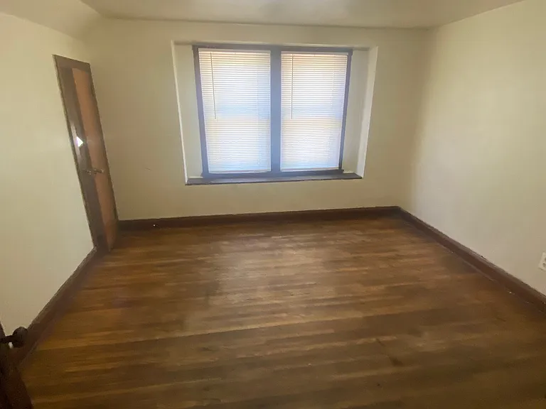 452 E Park St — Photo 14