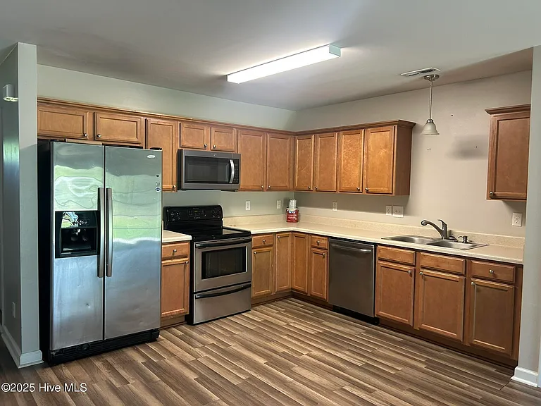 192 Pine Hollow Rd — Photo 2
