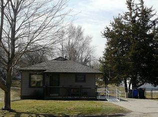 1245 20th Ave SW, Cedar Rapids, IA 52404