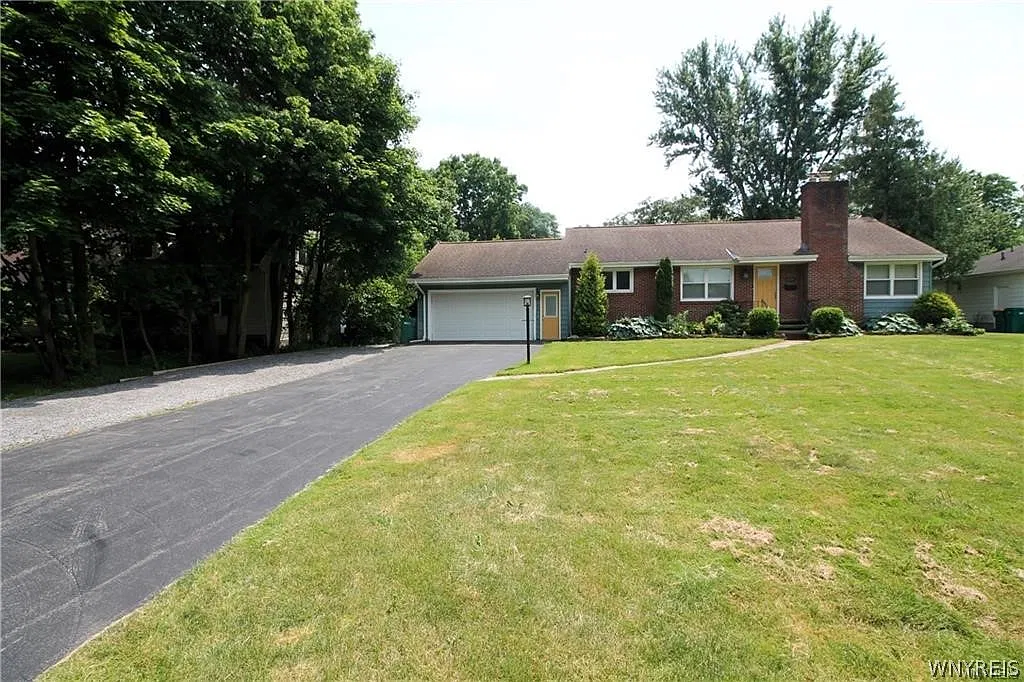 3 bed, 1.5 bath, 1341 sqft, $2,900 — Photo 1