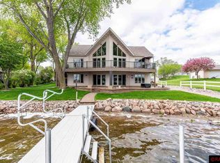 1106 Baker Bay Rd, Kasota, MN 56050