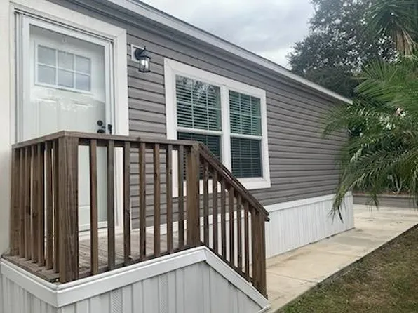 31 Lisa Ln #31, Li Greenacres, FL 33463