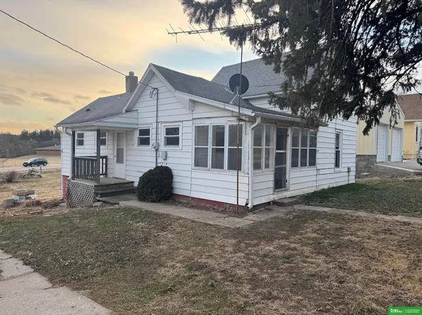 1715 L St, Tekamah, NE 68061