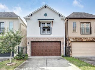 5805 Darling St #B, Houston, TX 77007