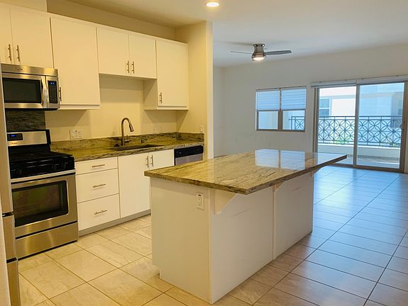 2nd image of 421 S Anaheim Blvd Unit 9