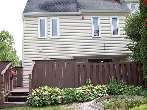 3rd image of 1641 Cove Ct