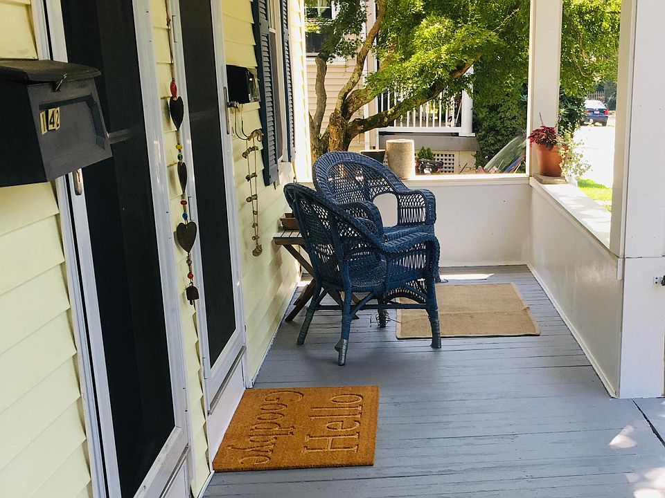 2nd image of 142 5th St #142