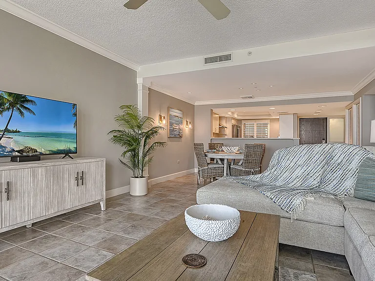 2109 Gulf Of Mexico Dr #1203 — Photo 10