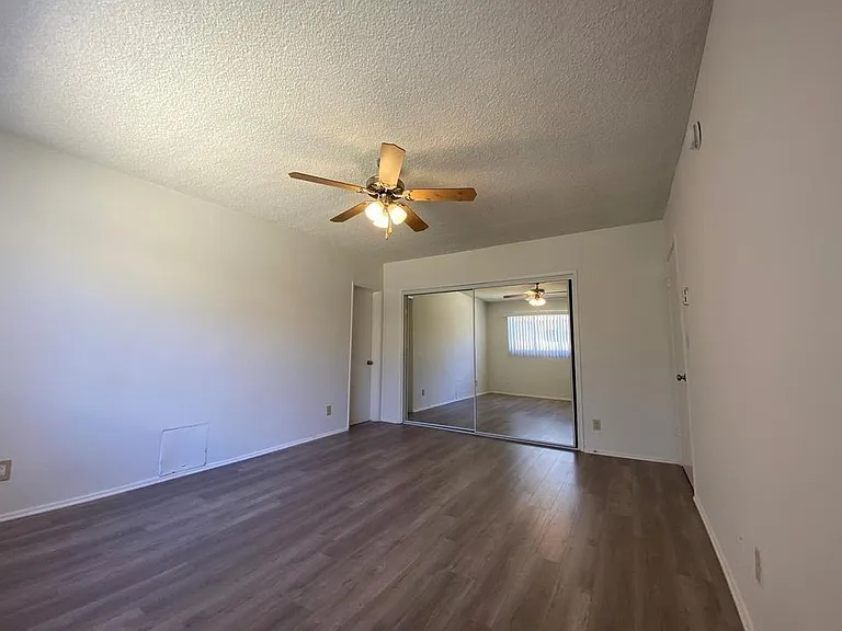 10856 Rose Ave #202 — Photo 12