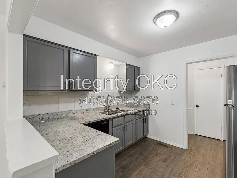 8514 Candlewood Dr — Photo 29