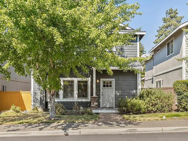 20184 Merriewood Ln — Photo 36