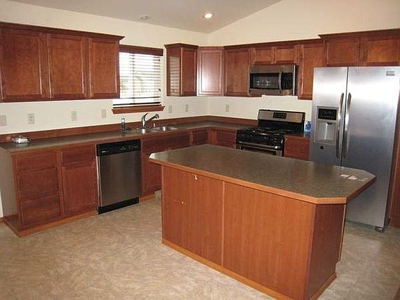 4th image of 13019 E 39th Ln