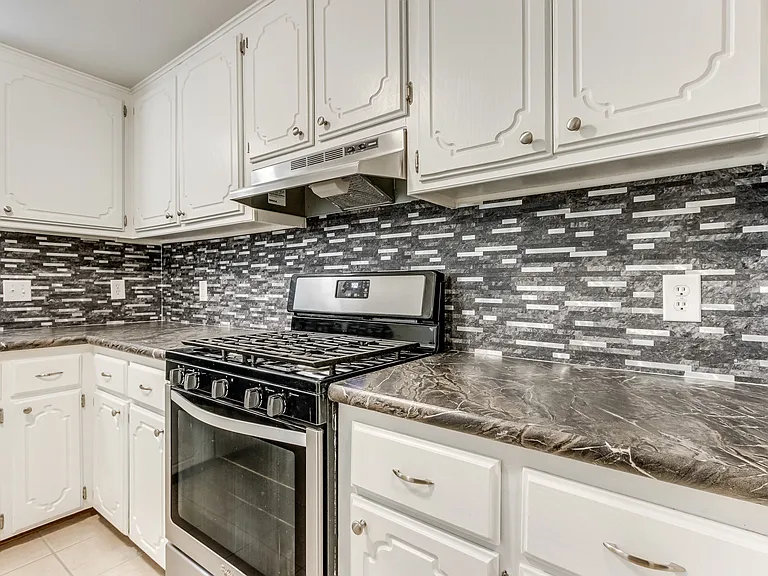 8413 Bigwood Dr — Photo 16