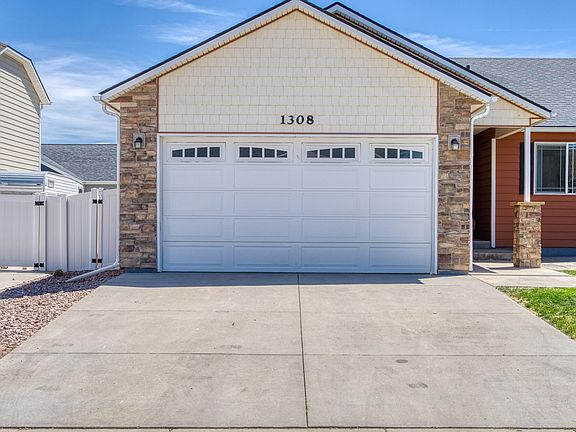 3rd image of 1308 Big Sky St