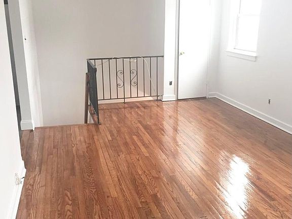 2nd image of 24753 77th Cres #1F