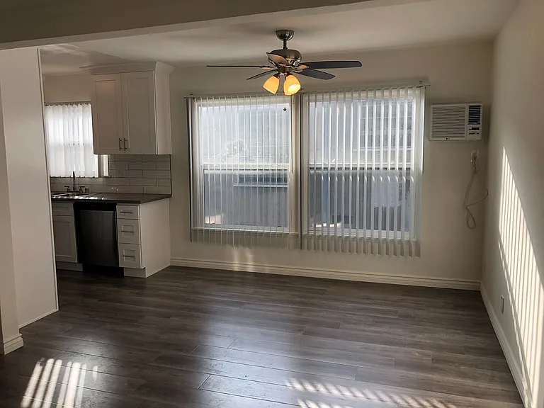 3565 Sepulveda — Photo 20