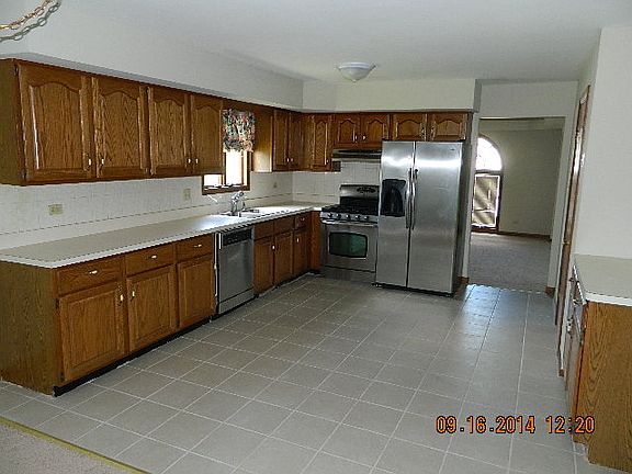2nd image of 20100 Sequoia Ave